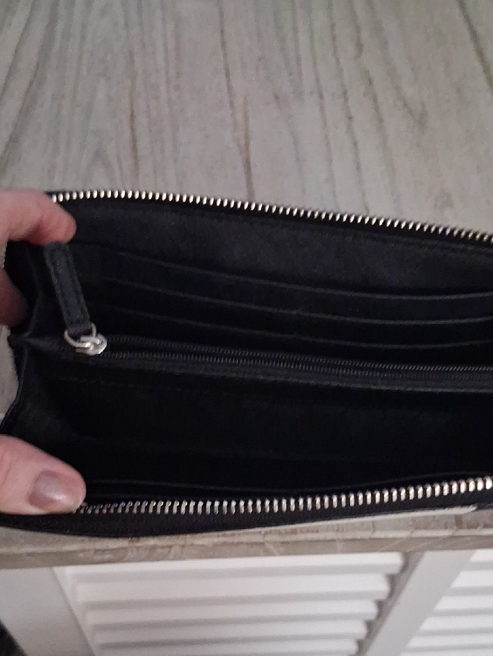Michael Kors Black and White Colorblock Zip-Around Wallet. FIRM PRICE - Picture 3 of 7